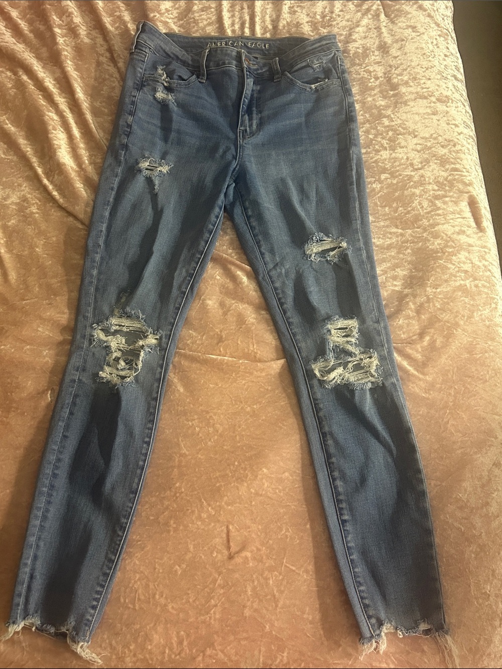 AMERICAN EAGLE SKINNY JEANS